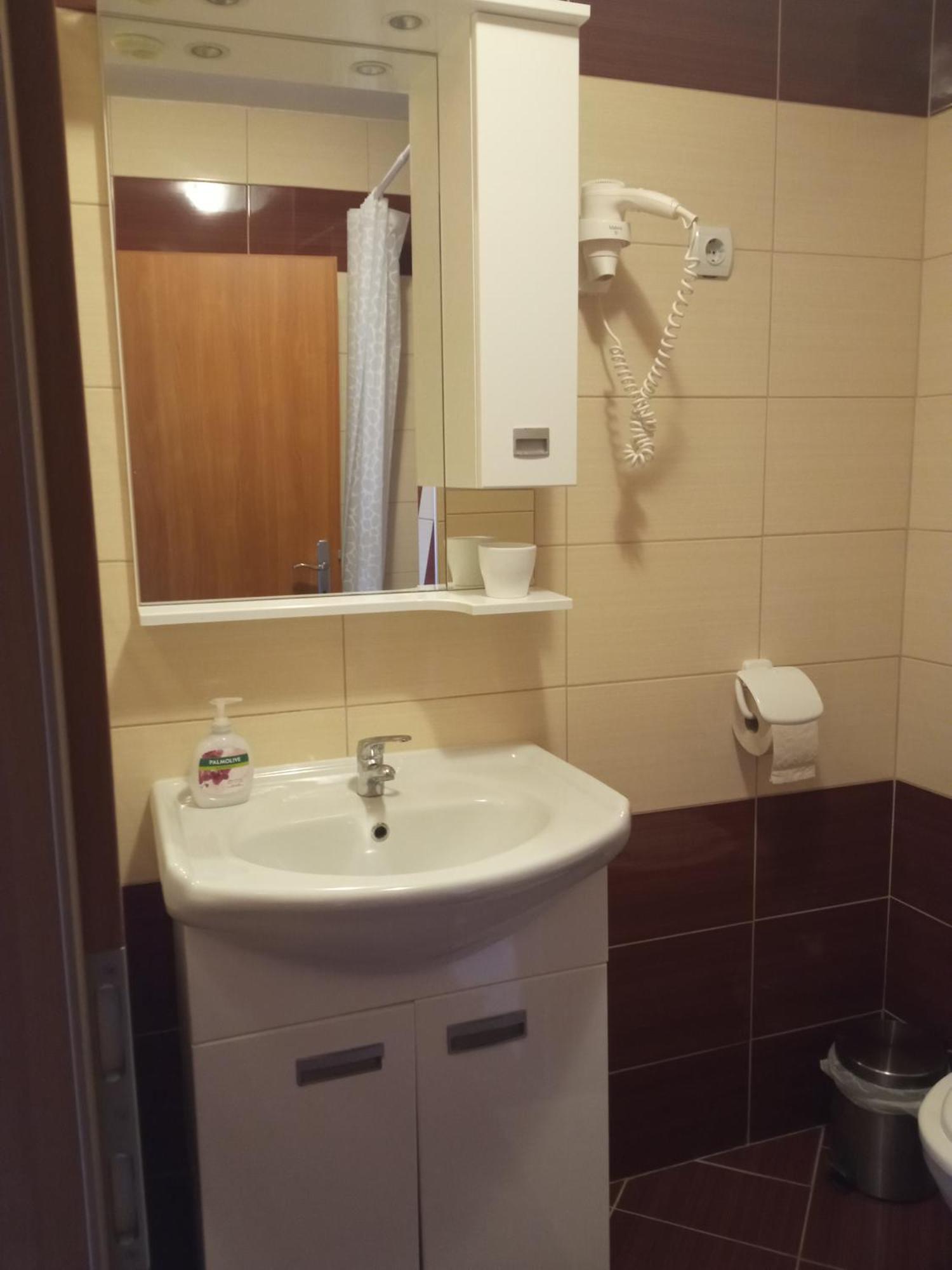 Ferienwohnung Apartman Vidovic Korenica Exterior foto