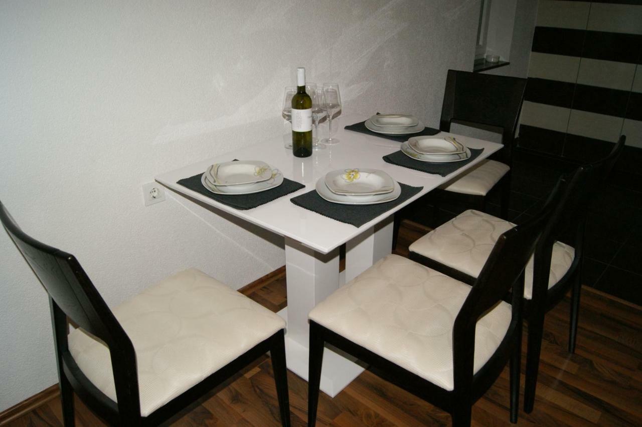 Ferienwohnung Apartman Vidovic Korenica Exterior foto